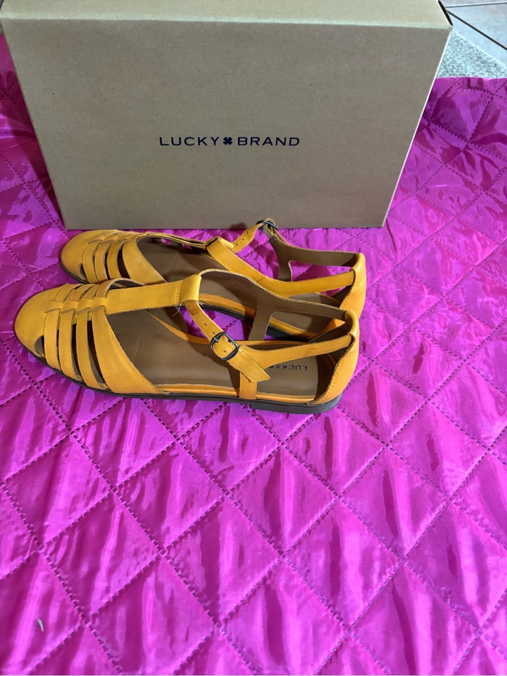 Lucky Brand Orange Leather Strappy T‑Bar Sandal - Picture 4 of 8